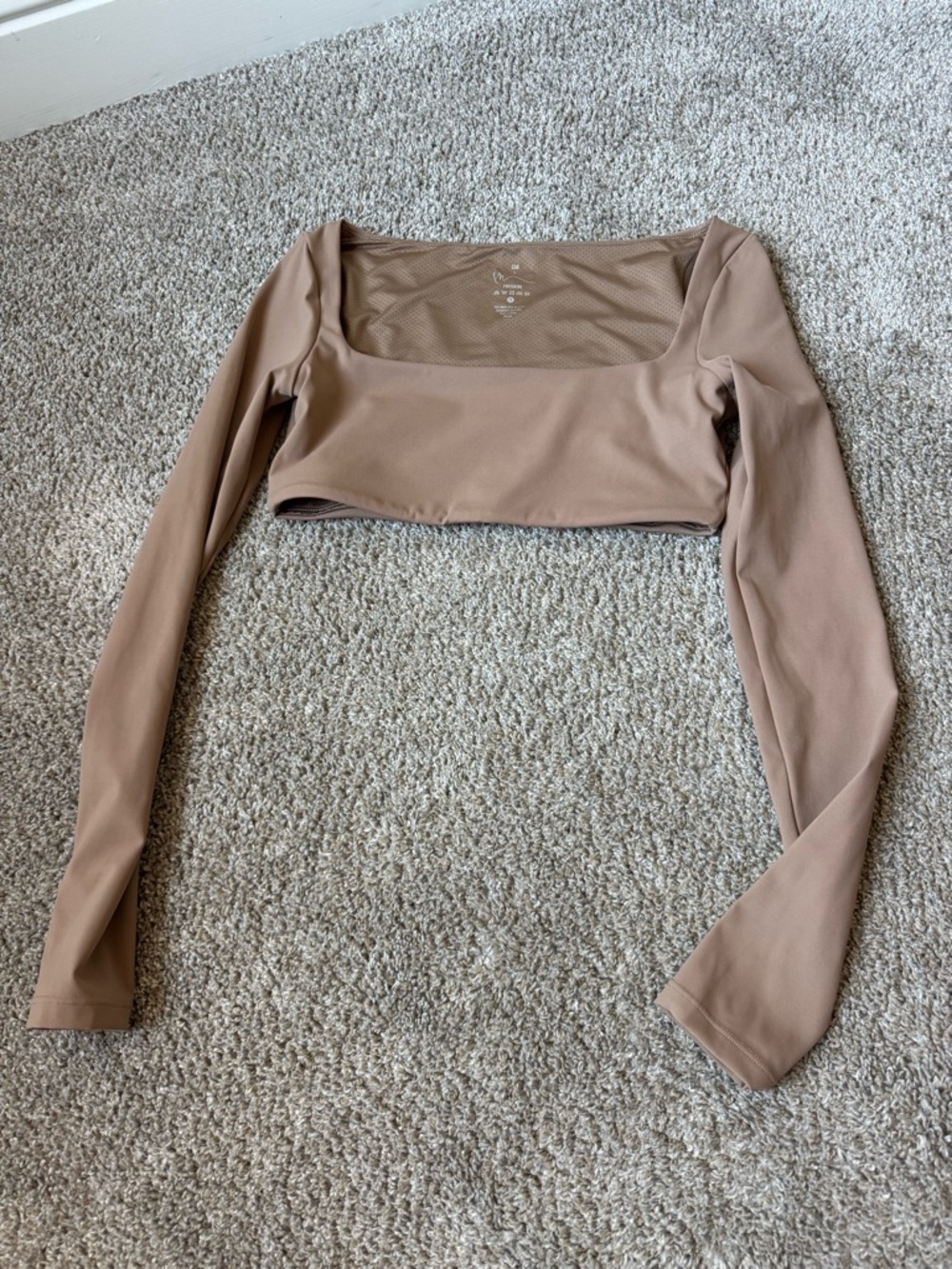 CSB Freedom Long Sleeve Crop Top Size Medium, Toffee